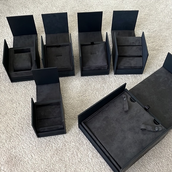 David Yurman Jewelry Boxes 4” x 3 3/4”/ 3 1/4” x 3 1/4” / 6 3/4” x 3” - Picture 3 of 9